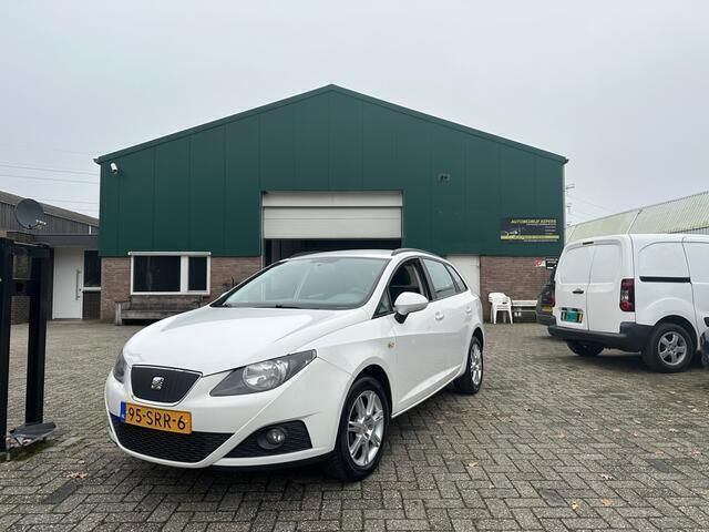 Wit Gebruikt 2011 Seat Ibiza ST Ecomotive Stationwagen | € 3.199 - Afbeelding 1/4