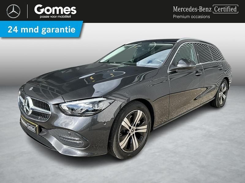 Grijs, metallic lak Gebruikt 2024 Mercedes C180 Stationwagen | € 44.950 (Eerlijke prijs) - Afbeelding 1/4