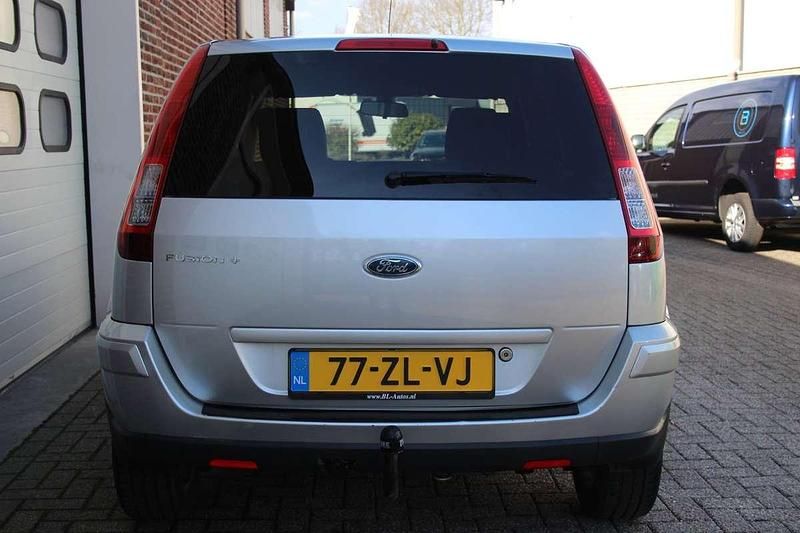Occasion Ford Fusion Futura 101 PK (74 kW) 2008 Grijs Hatchback