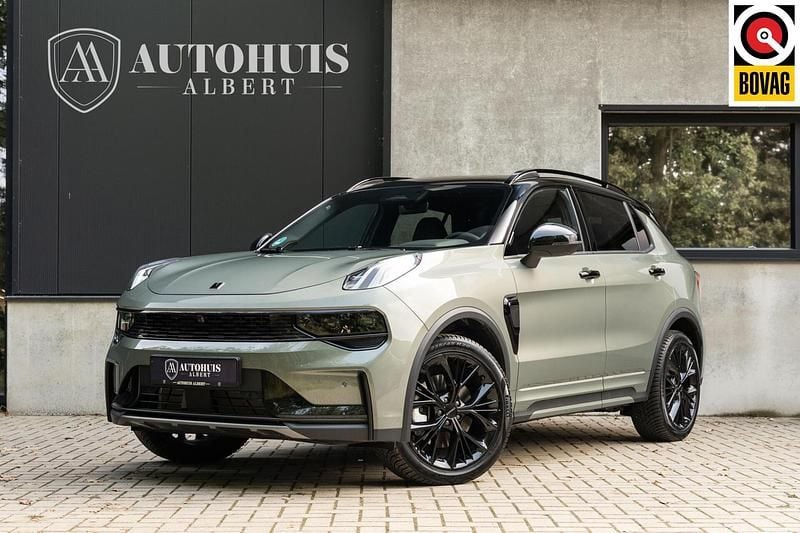 Groen Gebruikt 2025 Lynk & Co 01 SUV | € 42.450 - Afbeelding 1/4