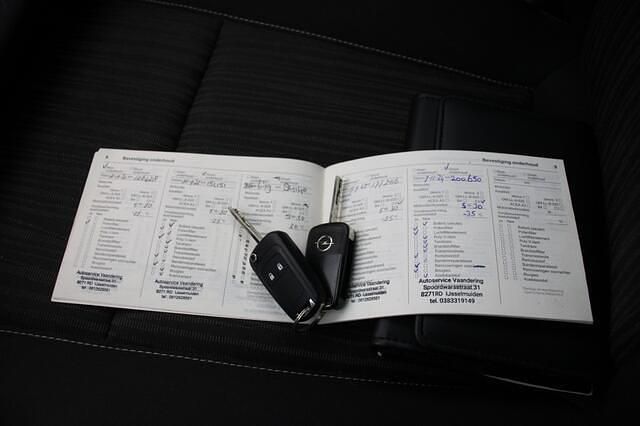 Occasion Opel Astra Edition 120 PK (88 kW) 2012 Zwart Hatchback