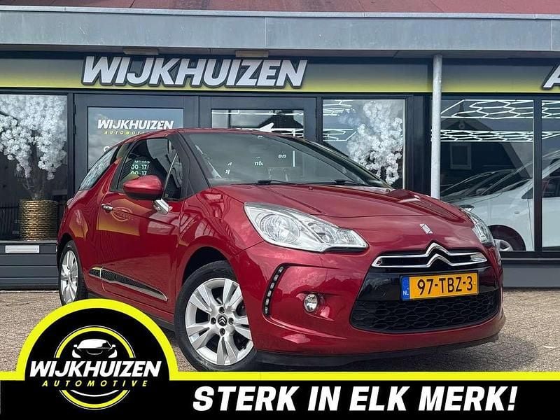 Rood Gebruikt 2012 Citroën DS3 Chic Hatchback | € 3.950 (Goede deal) - Afbeelding 1/4