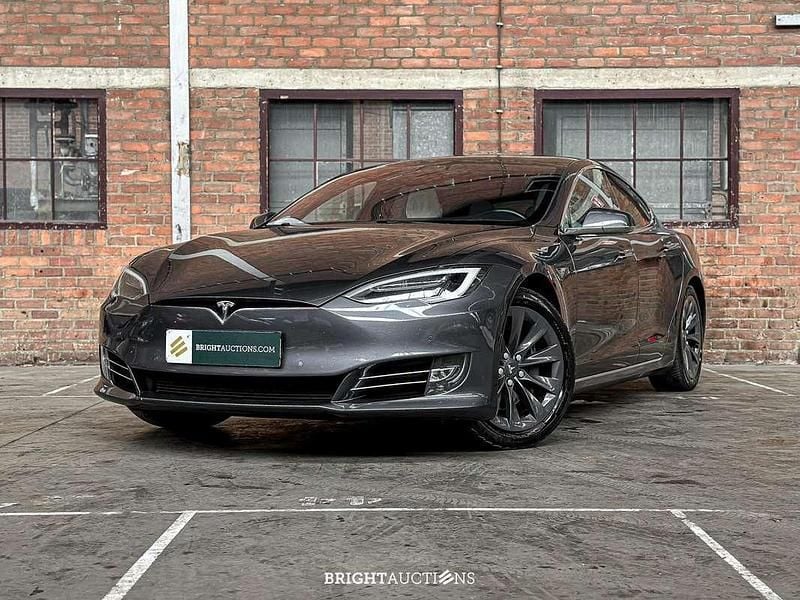 Grijs Gebruikt 2018 Tesla Model S Sedan | € 16.940 (Goede deal) - Afbeelding 1/3