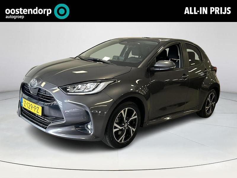 Grijs Gebruikt 2024 Toyota Yaris Hybrid Edition Hatchback | € 25.945 (Eerlijke prijs) - Afbeelding 1/4