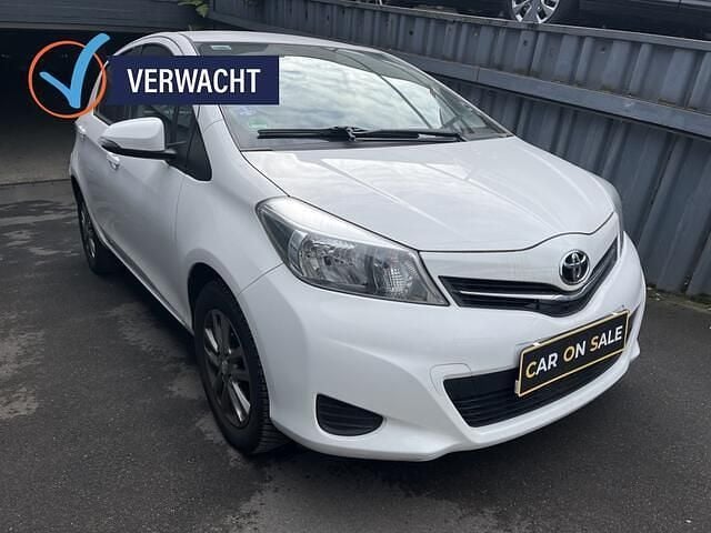 Wit Gebruikt 2014 Toyota Yaris Hatchback | € 7.995 (Eerlijke prijs) - Afbeelding 1/4