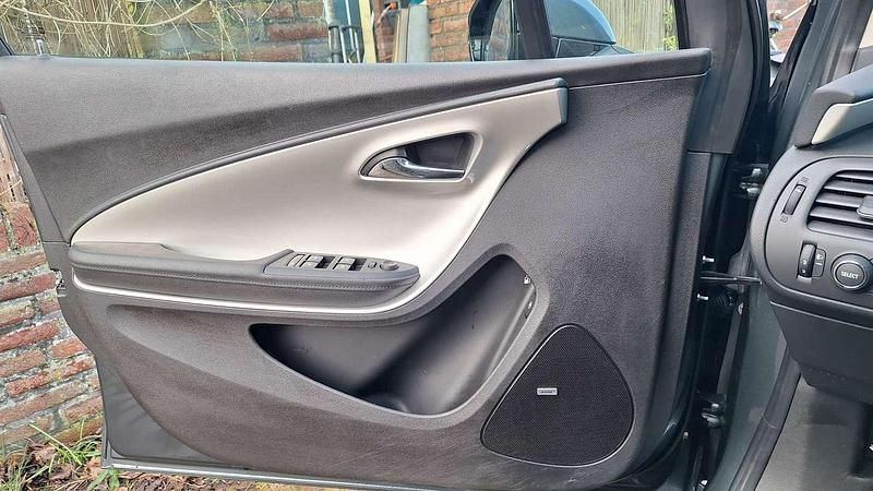 Occasion Opel Ampera 151 PK (111 kW) 2012 Grijs Hatchback