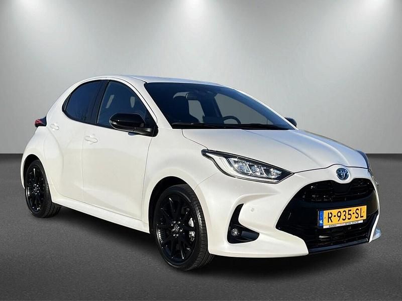 Occasion Toyota Yaris Executive 116 PK (85 kW) 2022 Wit Hatchback