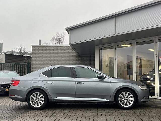Occasion Skoda Superb 150 PK (110 kW) 2017 Grijs Hatchback