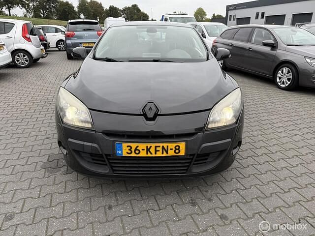Zwart Gebruikt 2009 Renault Mégane Coupé Dynamique Coupé | € 2.999 (Eerlijke prijs) - Afbeelding 1/4