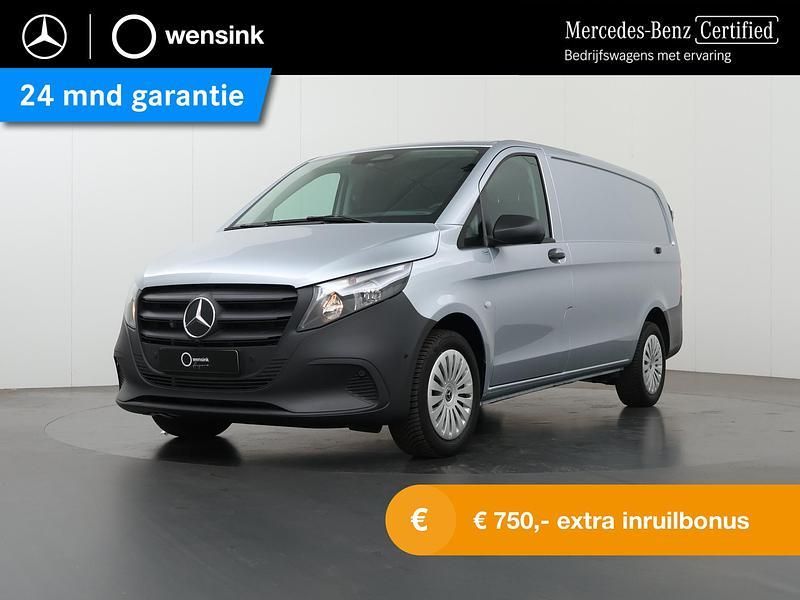 Zilver Gebruikt 2024 Mercedes Vito MPV | € 47.850 - Afbeelding 1/4