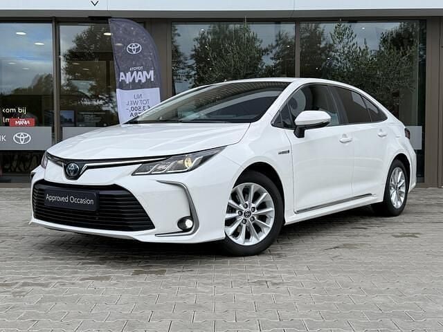 Wit Gebruikt 2020 Toyota Corolla Business Edition Sedan | € 17.250 (Goede deal) - Afbeelding 1/4