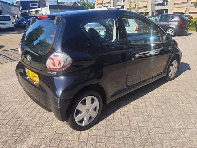 Occasion Toyota Aygo Comfort 68 PK (50 kW) 2009 Zwart Hatchback