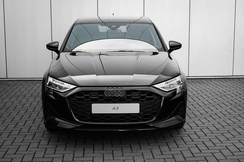 Nieuw Audi A3 Sportback e-tron Advanced 204 PK (150 kW) 2025 Zwart Hatchback