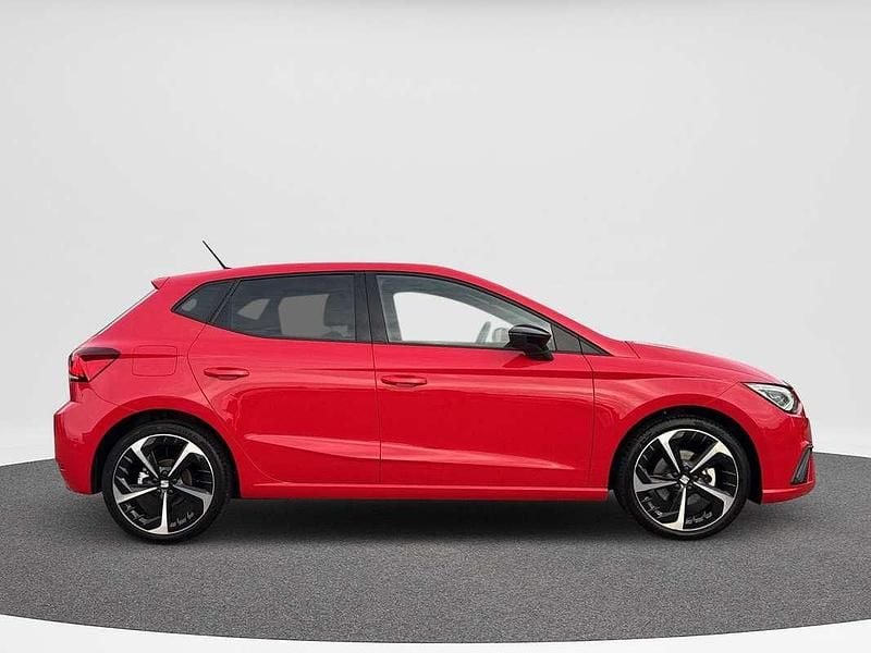 Occasion Seat Ibiza Business 110 PK (80 kW) 2024 Rood Hatchback