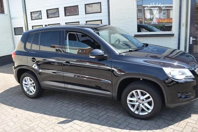 Zwart Gebruikt 2009 VW Tiguan Comfortline SUV | € 8.350 (Goede deal) - Afbeelding 1/4