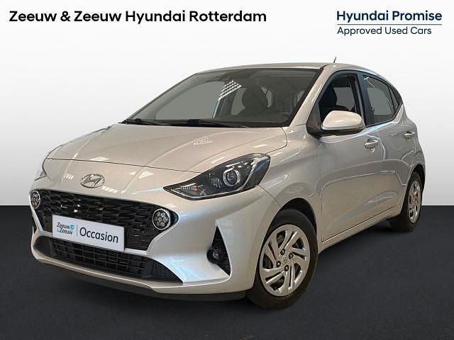 Sleek silver metallic (rys) Gebruikt 2020 Hyundai i10 Premium Hatchback | € 12.950 (Eerlijke prijs) - Afbeelding 1/1