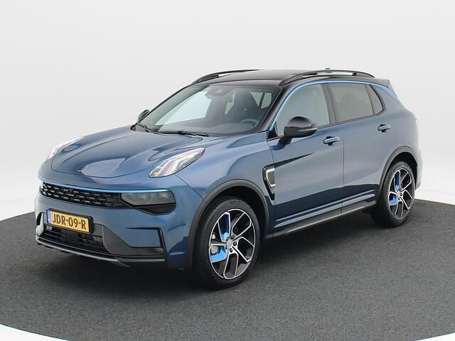 Blauw, metallic lak Gebruikt 2023 Lynk & Co 01 SUV | € 28.350 (Eerlijke prijs) - Afbeelding 1/4