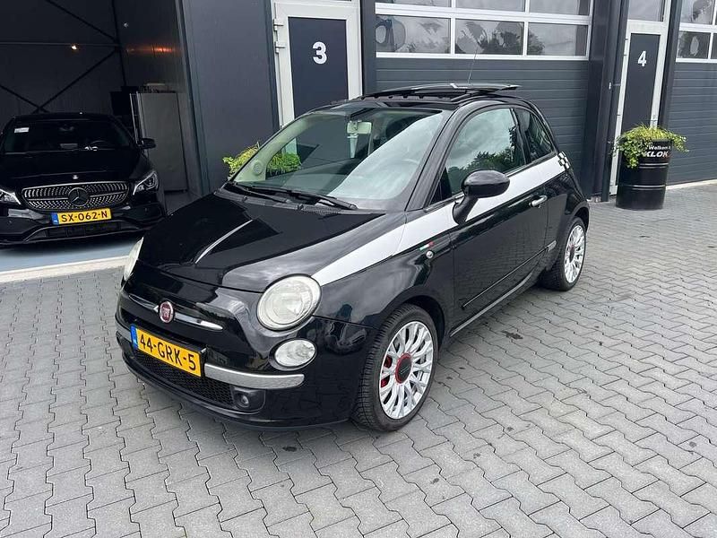 Zwart, metallic lak Gebruikt 2008 Fiat 500 Hatchback | € 3.999 (Eerlijke prijs) - Afbeelding 1/4