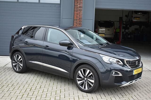 Grijs Gebruikt 2020 Peugeot 3008 Premium SUV | € 17.950 (Goede deal) - Afbeelding 1/4