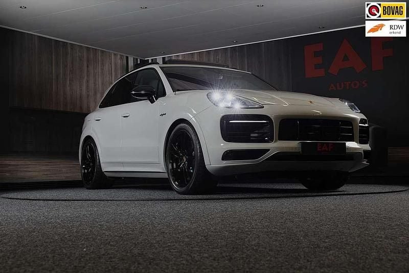 Grijs Gebruikt 2022 Porsche Cayenne SUV | € 85.950 (Eerlijke prijs) - Afbeelding 1/3