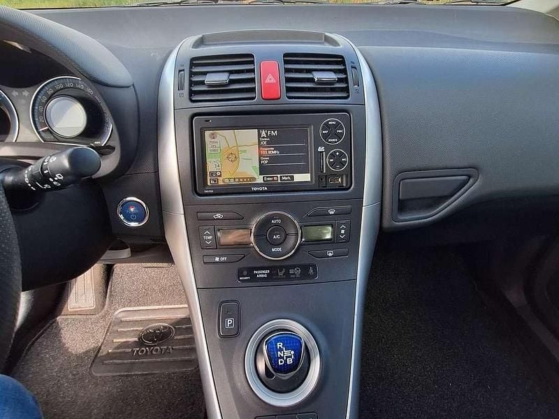Blauw Gebruikt 2012 Toyota Auris Hatchback | € 6.600 (Goede deal) - Afbeelding 1/4