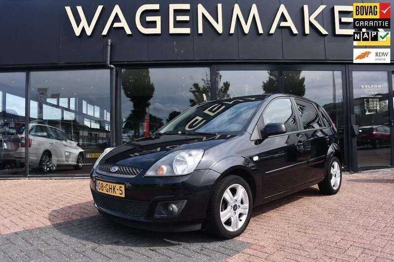 Zwart, metallic lak Gebruikt 2008 Ford Fiesta Futura Hatchback | € 2.650 (Eerlijke prijs) - Afbeelding 1/4