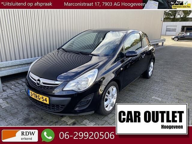 Zwart Gebruikt 2011 Opel Corsa Selection Hatchback | € 3.450 (Eerlijke prijs) - Afbeelding 1/4