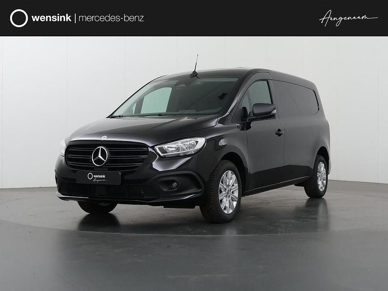 Zwart (metallic) Nieuw 2025 Mercedes Citan 110 Sedan | € 36.946 - Afbeelding 1/4