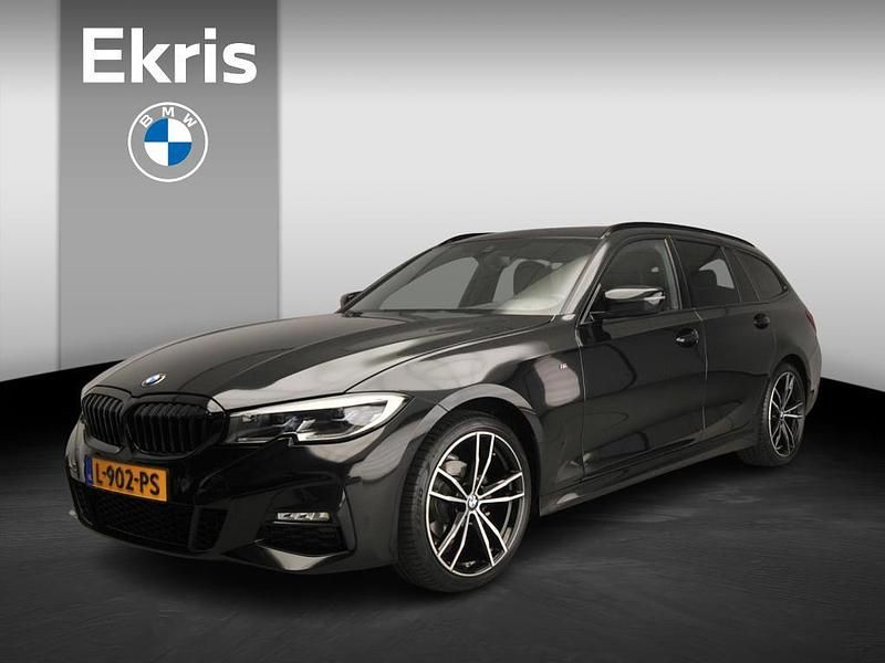 Zwart Gebruikt 2021 BMW 318 Executive Stationwagen | € 34.900 (Eerlijke prijs) - Afbeelding 1/4