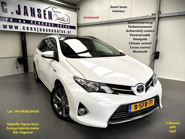 Wit Gebruikt 2013 Toyota Auris Touring Sports Stationwagen | € 6.350 (Iets duurder) - Afbeelding 1/4