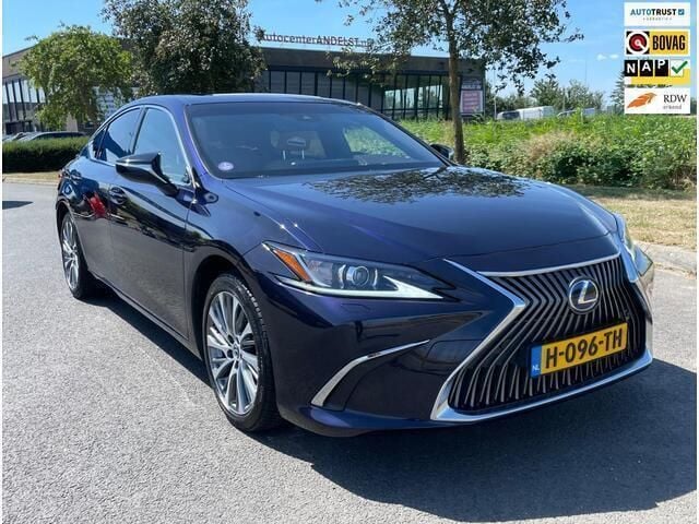 Blauw Gebruikt 2020 Lexus ES300H Luxury Line Sedan | € 30.950 (Eerlijke prijs) - Afbeelding 1/4