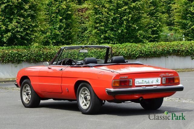 Occasion Alfa Romeo Spider Veloce 127 PK (93 kW) 1981 Rood Cabriolet