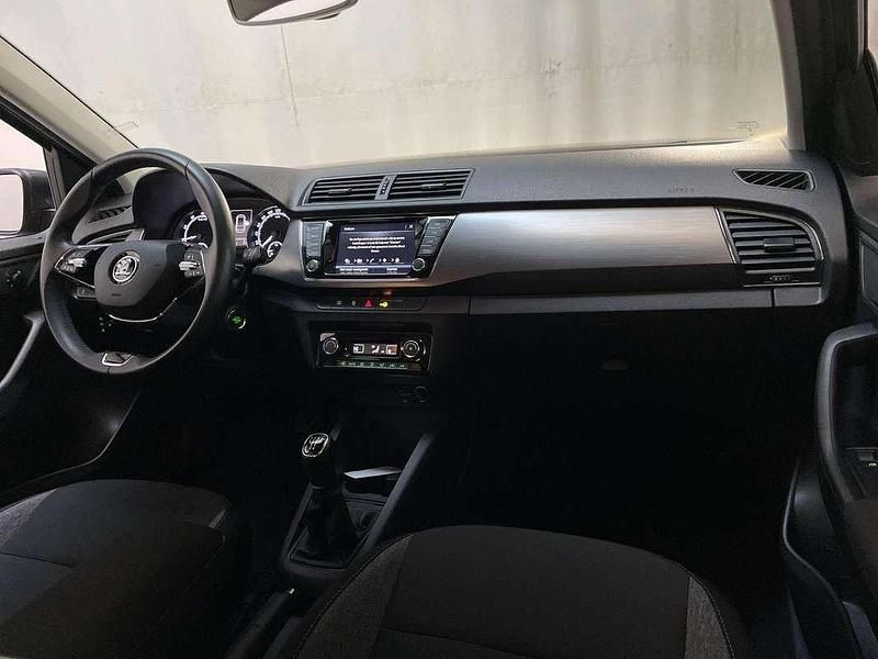 Occasion Skoda Fabia Business Line 95 PK (69 kW) 2021 Grijs Stationwagen