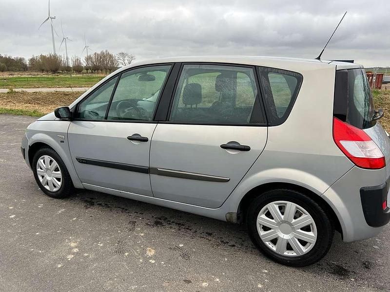 Occasion Renault Scénic II 135 PK (99 kW) 2004 Grijs MPV
