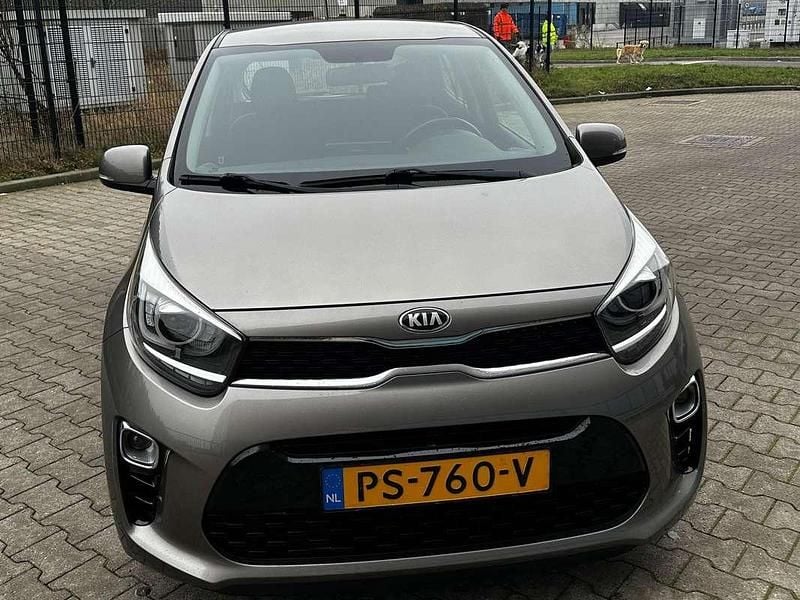 Grijs Gebruikt 2017 Kia Picanto Hatchback | € 7.949 (Goede deal) - Afbeelding 1/4