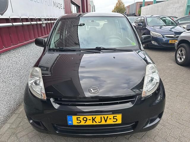 Occasion Daihatsu Sirion 69 PK (50 kW) 2009 Zwart Hatchback