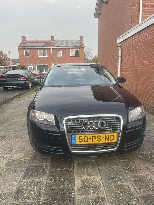 Zwart Gebruikt 2004 Audi A3 Sportback Ambiente Hatchback | € 6.000 (Eerlijke prijs) - Afbeelding 1/4