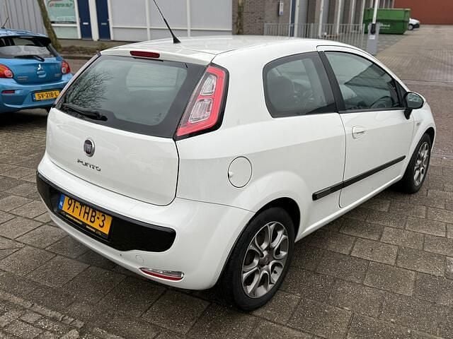 Occasion Fiat Punto Evo 84 PK (61 kW) 2012 Wit Hatchback