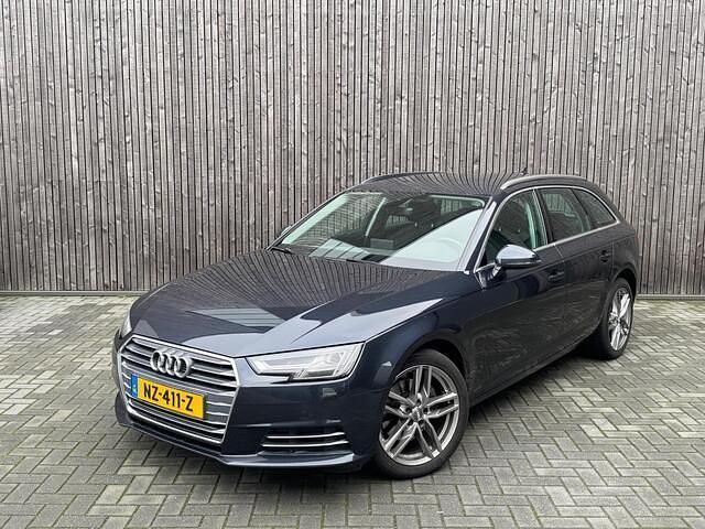Blauw Gebruikt 2017 Audi A4 Sport Stationwagen | € 12.250 (Super prijs) - Afbeelding 1/4