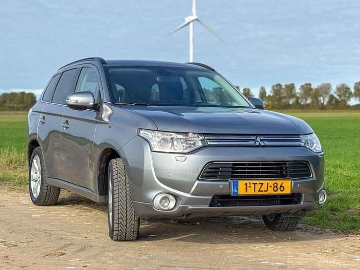 Occasion 2014 Mitsubishi Outlander SUV | € 12.250 (Duur) - Afbeelding 1/4