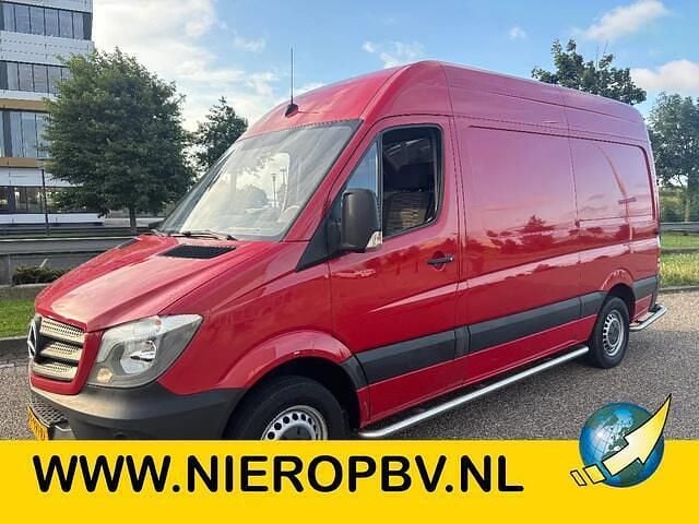 Rood Gebruikt 2016 Mercedes Sprinter Van | € 11.250 (Eerlijke prijs) - Afbeelding 1/4