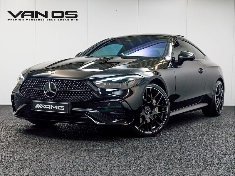 Zwart Gebruikt 2024 Mercedes CLE200 AMG line Coupé | € 67.995 (Eerlijke prijs) - Afbeelding 1/4