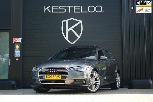 Grijs Gebruikt 2016 Audi A3 Sportback S-Line Hatchback | € 15.995 (Eerlijke prijs) - Afbeelding 1/2