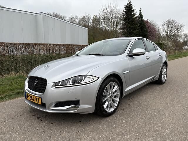 Grijs Gebruikt 2012 Jaguar XF Business Edition Sedan | € 12.750 (Eerlijke prijs) - Afbeelding 1/4