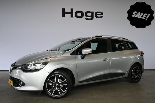 Grijs Gebruikt 2015 Renault Clio GrandTour Dynamique Stationwagen | € 6.440 (Eerlijke prijs) - Afbeelding 1/4