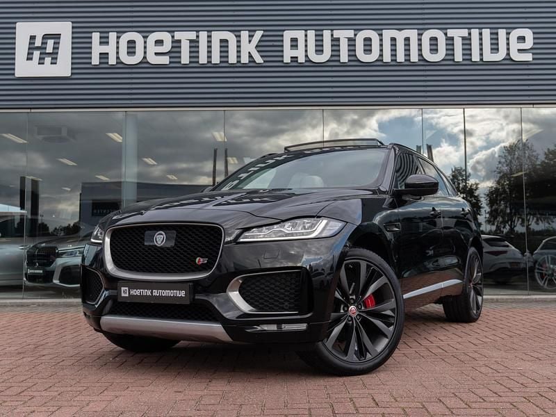 Zwart Gebruikt 2016 Jaguar F-Pace First Edition SUV | € 30.940 (Eerlijke prijs) - Afbeelding 1/3