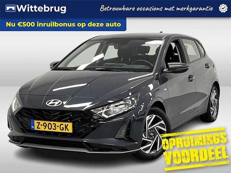 Donker grijs metallic Occasion 2024 Hyundai i20 Comfort Hatchback | € 18.425 (Eerlijke prijs) - Afbeelding 1/3
