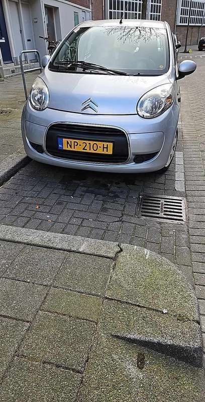 Grijs Gebruikt 2009 Citroën C1 Hatchback | € 2.350 (Eerlijke prijs) - Afbeelding 1/4