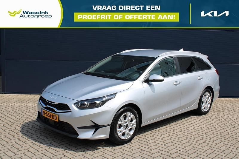 Grijs Gebruikt 2022 Kia Ceed Sportswagon Stationwagen | € 19.415 (Eerlijke prijs) - Afbeelding 1/4
