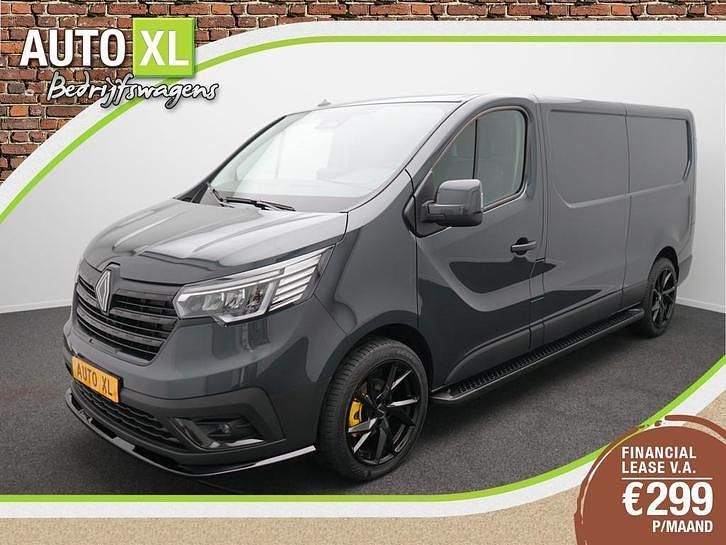 Grijs Gebruikt 2024 Renault Trafic R.S. Van | € 34.940 (Eerlijke prijs) - Afbeelding 1/4